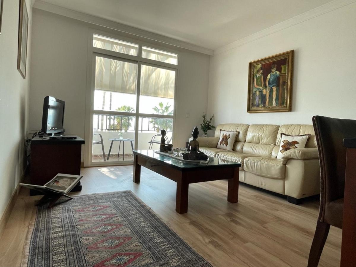 Apartamento Frente A La Playa Piso 2 Estepona Dış mekan fotoğraf