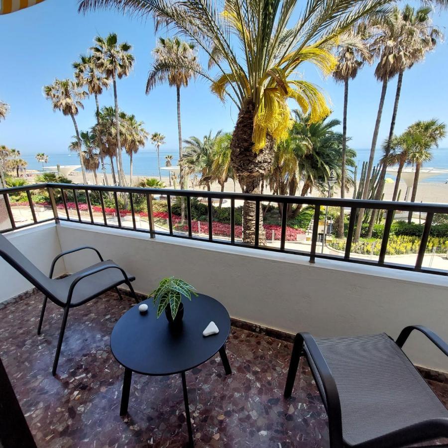 Apartamento Frente A La Playa Piso 2 Estepona Dış mekan fotoğraf